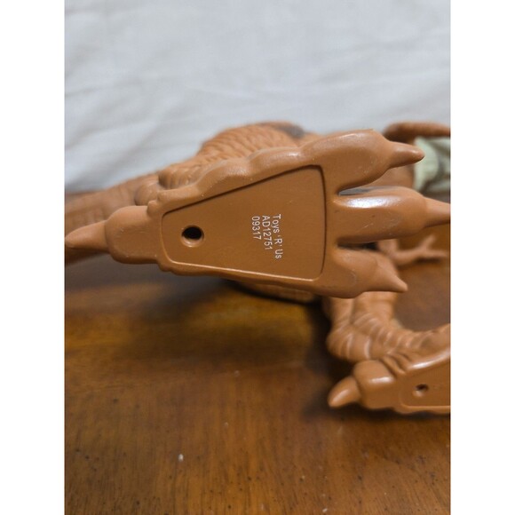 Animal Planet Interactive T Rex Dinosaur Light Up Eyes Growls Tested Toys R Us - Picture 5 of 9